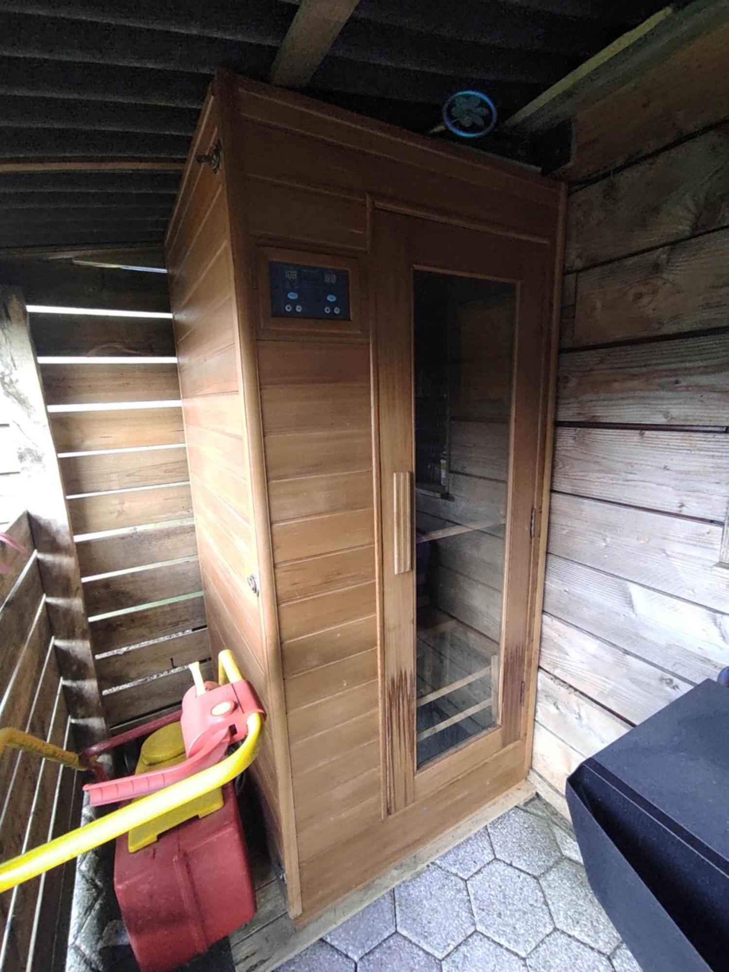 "Tempat Senang" Chalet On The Beautiful Veluwe With Airco Sauna Bbq Jacuzzi Beamer And Dog Putten Exteriör bild