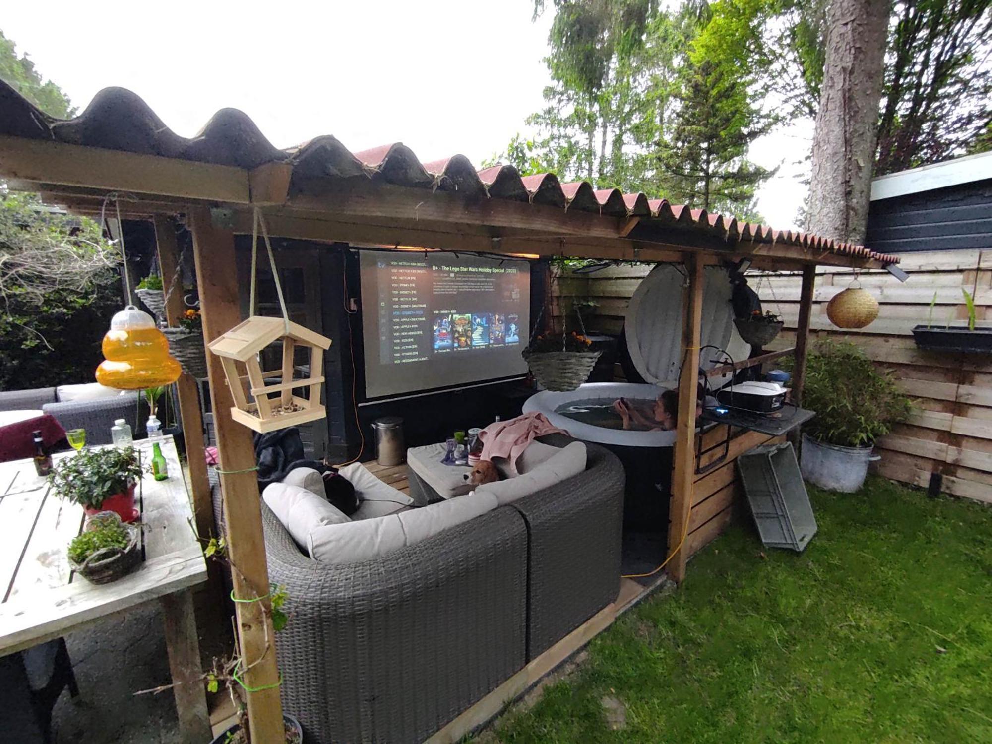 "Tempat Senang" Chalet On The Beautiful Veluwe With Airco Sauna Bbq Jacuzzi Beamer And Dog Putten Exteriör bild