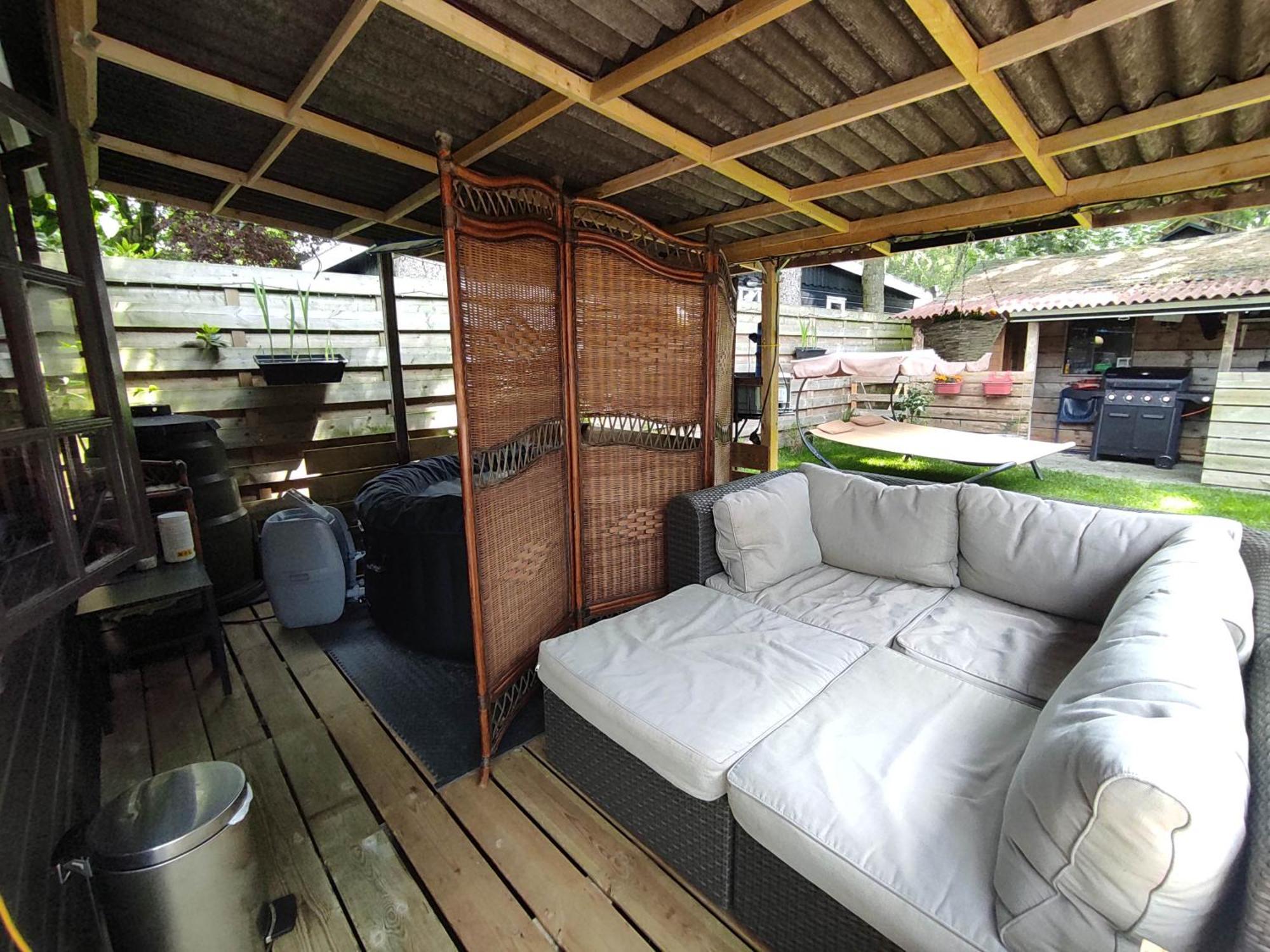 "Tempat Senang" Chalet On The Beautiful Veluwe With Airco Sauna Bbq Jacuzzi Beamer And Dog Putten Exteriör bild