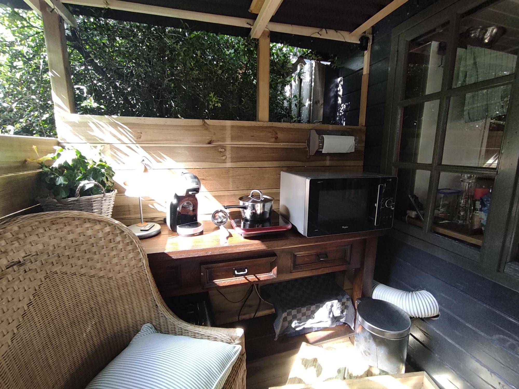 "Tempat Senang" Chalet On The Beautiful Veluwe With Airco Sauna Bbq Jacuzzi Beamer And Dog Putten Exteriör bild